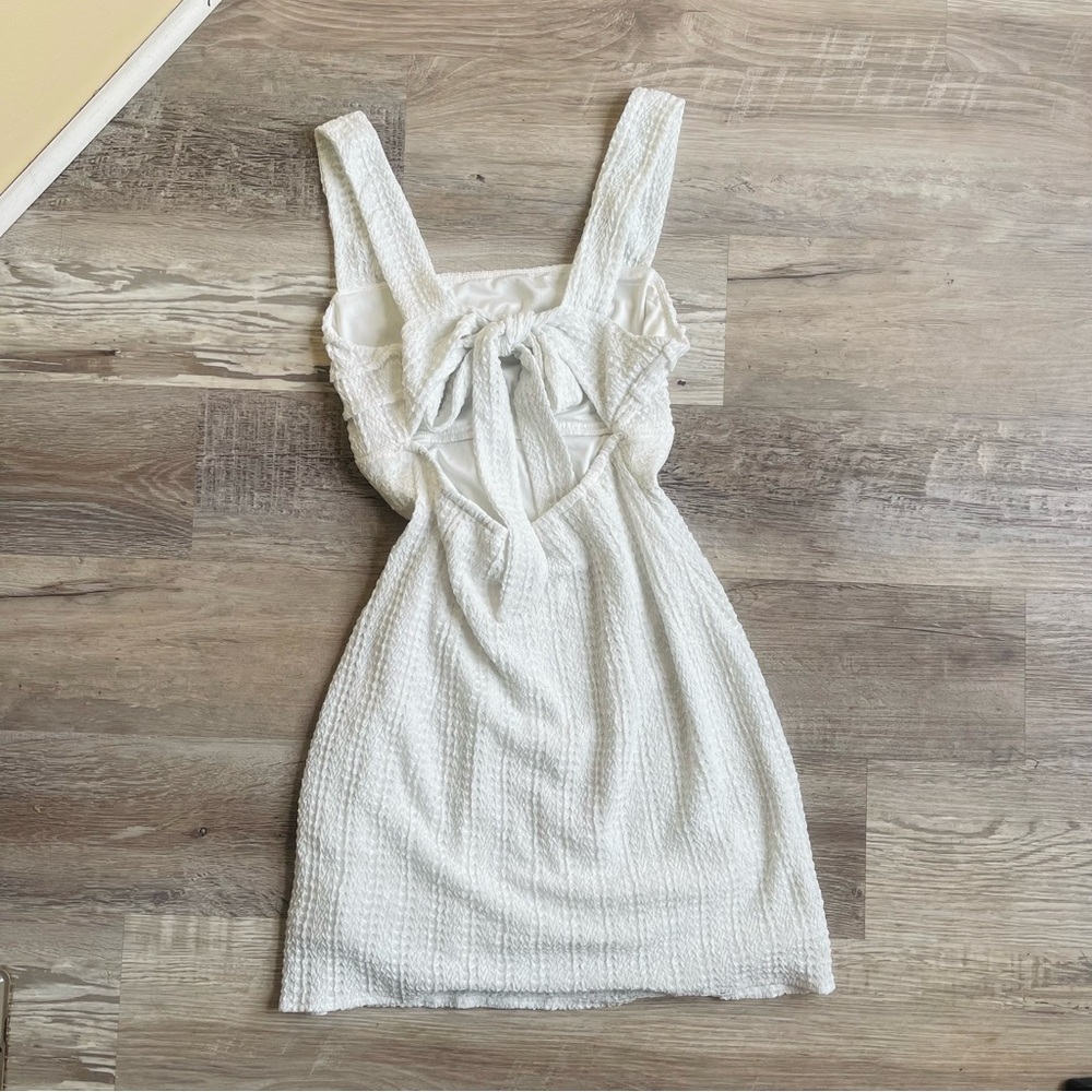 Tie Back Elegant White Sleeveless Dress Euro Summer Wedding Dress - Picture 3 of 4